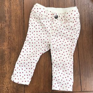 ❤️💋Gap hearts on white denim jeans!